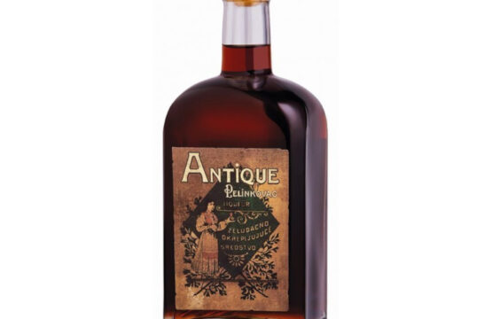 Pelinkovac Antique 0,7 l Badel najstariji je i najpoznatiji Badelov premium biljni liker - Naruči dostavu do vrata!